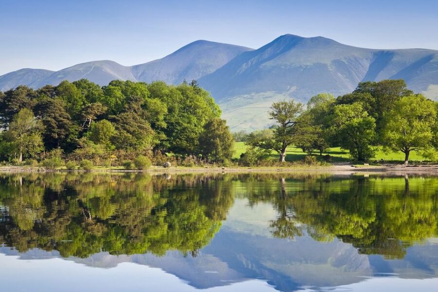 From London: Lake District Tour with Cream Tea & Cruise - Wray Castle viewpoints: Lake Windermere, seen from the right angle