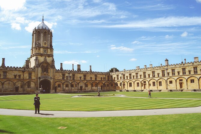 From London: Oxford and Cambridge University Town Tour with Guide - Bus comfort and on-board commentary: what to expect on an 11+ hour day