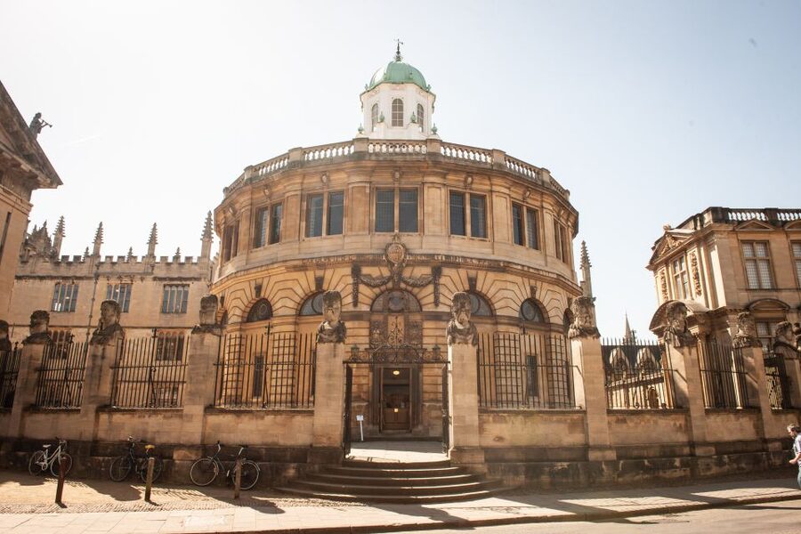 From London: Oxford and Cotswolds Villages Day Trip - Oxford at Your Pace: Christ Church Precincts and the Ashmolean Option