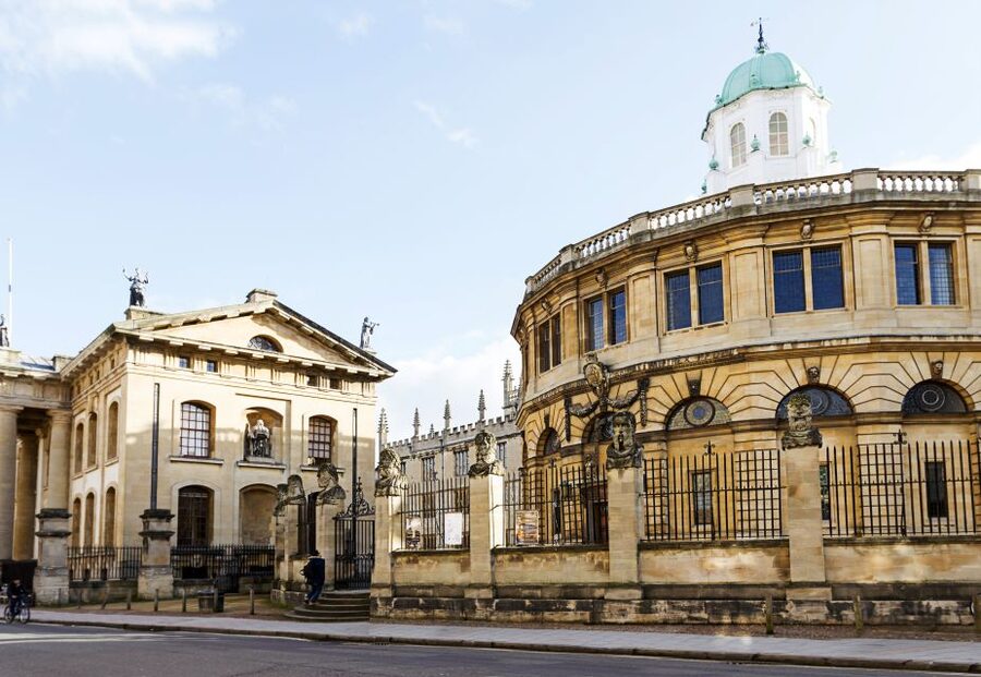 From London: Oxford & Cambridge Day Tour - Coach Comfort, Guide Energy, and the Little Things That Matter