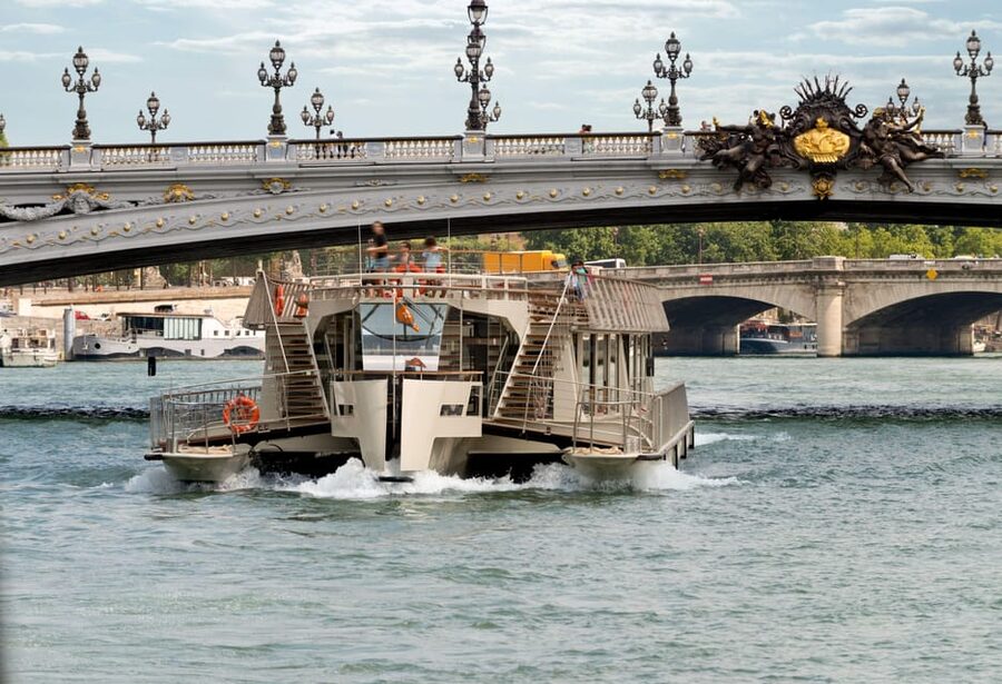 From London: Paris by Rail with Sightseeing Bus and Cruise - Gare du Nord and the short free window: don’t waste it