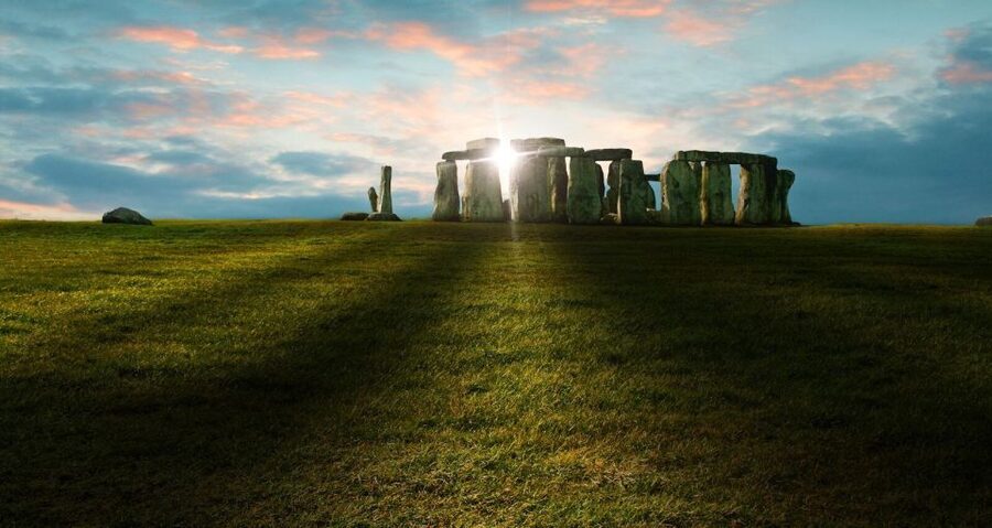 From London: Private Stonehenge Sunrise Viewing & Bath - Practical tips so the 12 hours feel smooth