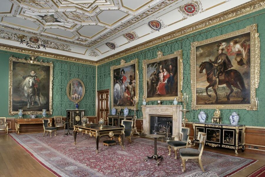 From London: Royal Windsor Afternoon Tour - St George’s Chapel: Gothic that rewards looking up