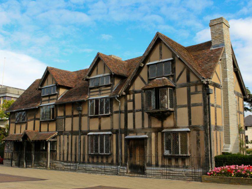 From London: Shakespeare's Stratford-upon-Avon Day Trip - Guides, Drivers, and On-Site Help: What the Best Days Look Like