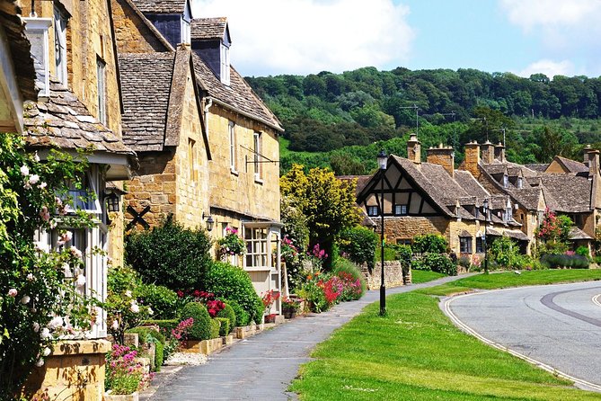 From London: Shakespeare's Stratford-upon-Avon Day Trip by Coach - A 10.5-hour Stratford-upon-Avon day trip that starts at Victoria
