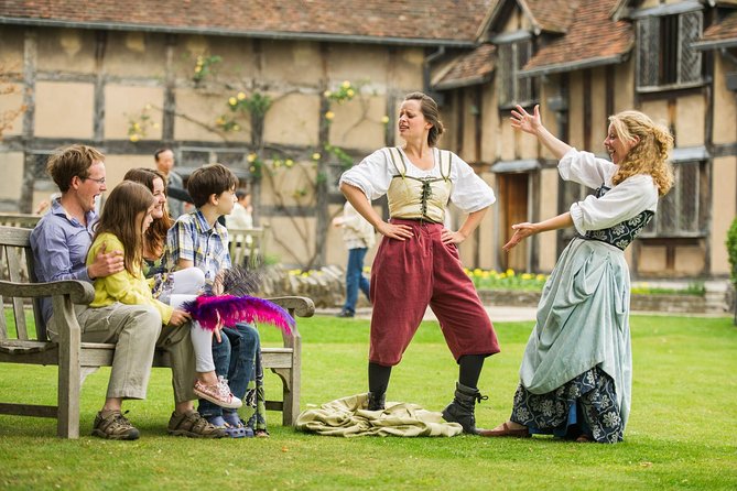 From London: Shakespeare's Stratford-upon-Avon Day Trip by Coach - The route through the countryside: Cotswolds scenery, even between stops