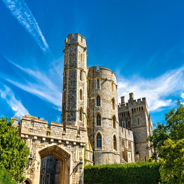 From London: Skip-the-line Windsor Castle Private Car Trip - St George’s Chapel: Weddings, burials, and when you might have limited access