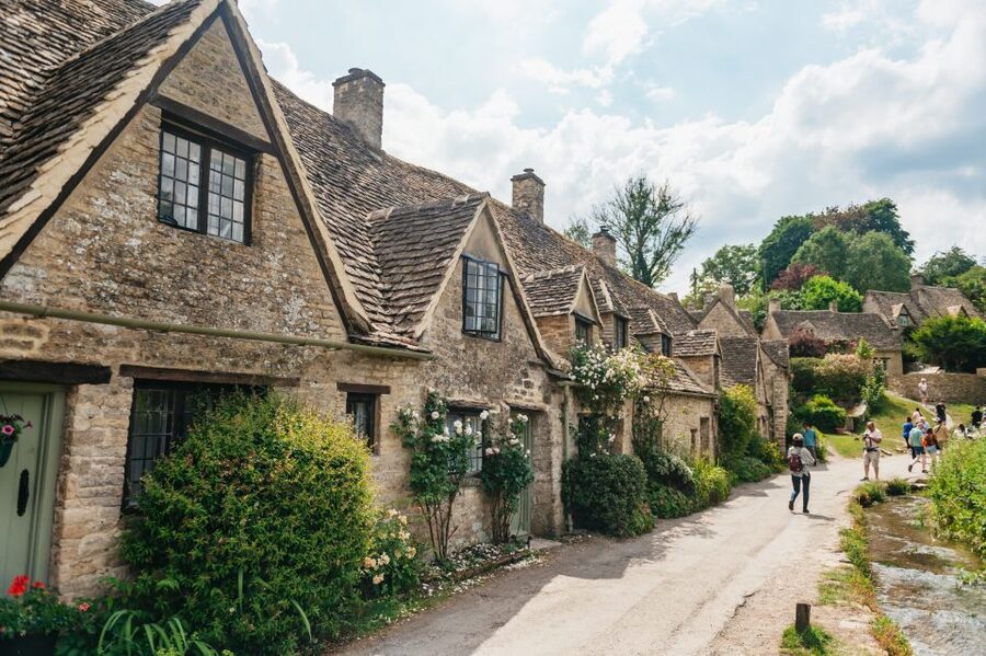 From London: Small Group Cotswolds Villages Tour - Bibury: weaver’s cottage views and why 60 minutes can still work