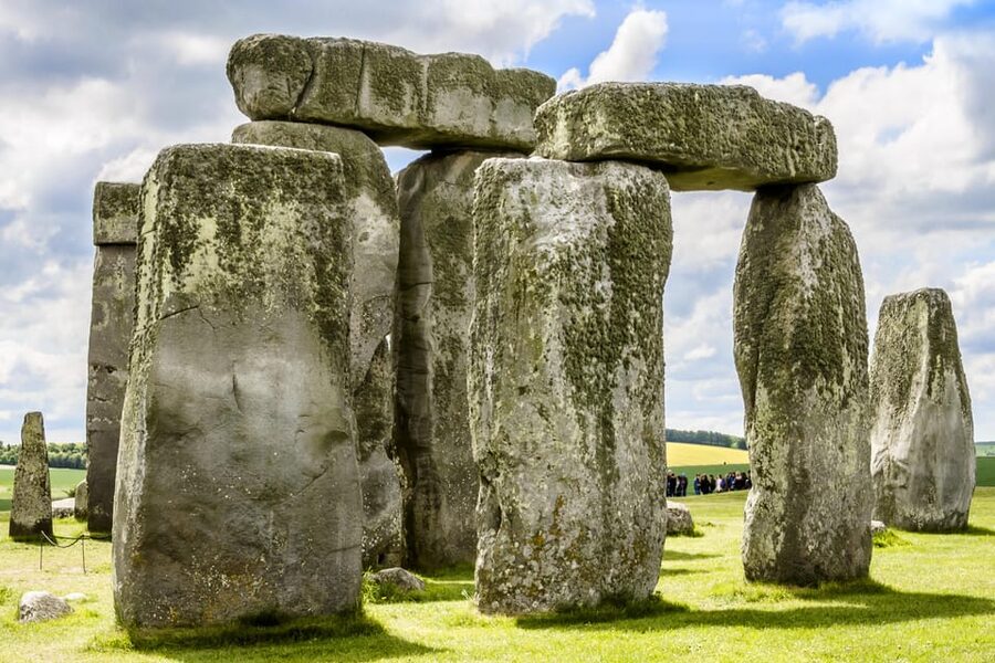From London: Small Group Stonehenge, Bath & Cotswolds Tour - Bath by foot and on camera: Royal Crescent to Bath Abbey