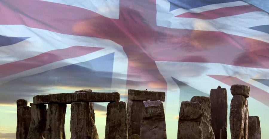 From London: Stonehenge and Bath Full-Day Tour - Discounts and savings that fit real life: guidebooks, tastecard, and coffee