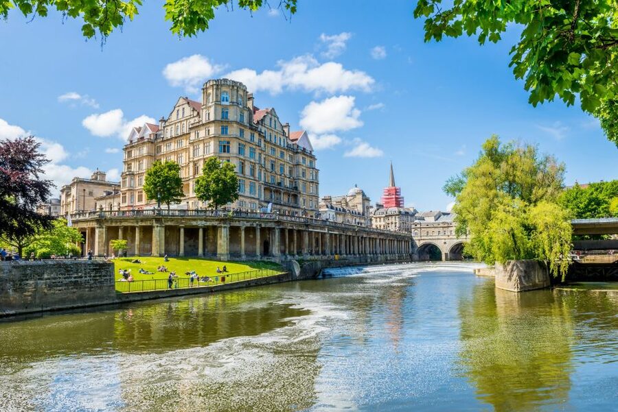 From London: Stonehenge and Bath Full-Day Tour - Roman Baths and Pump Rooms: the hot-spring center of Bath