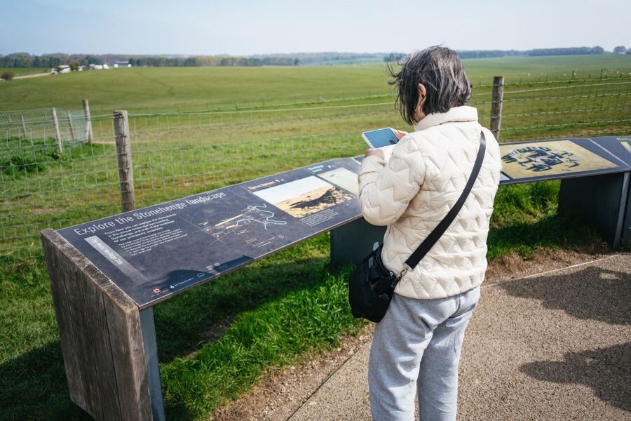 From London: Stonehenge Half-Day Trip - The stones visit: what 2 hours feels like in real life
