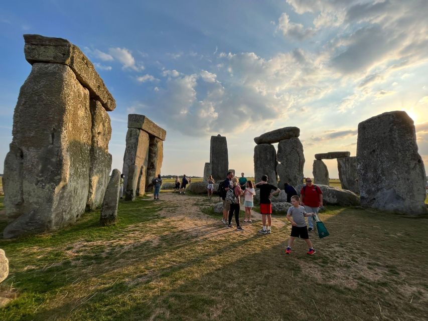 From London: Stonehenge Private Inner Circle Tour with Bath - Guides and drivers: why the human factor matters here