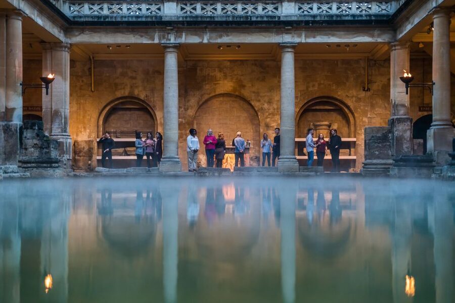 From London: Stonehenge & Roman Baths Full-Day Trip - The 8:15 AM start and how the day stays organized