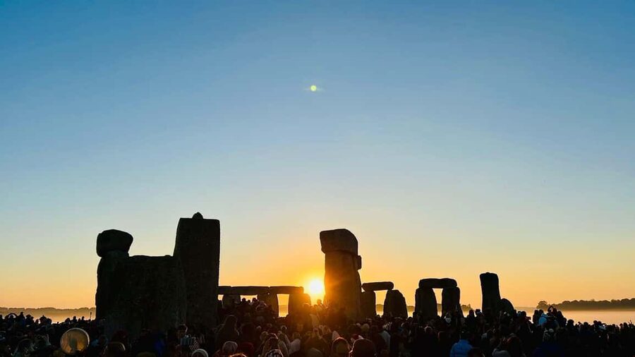From London: Stonehenge Solstice Celebration Tour - FAQ