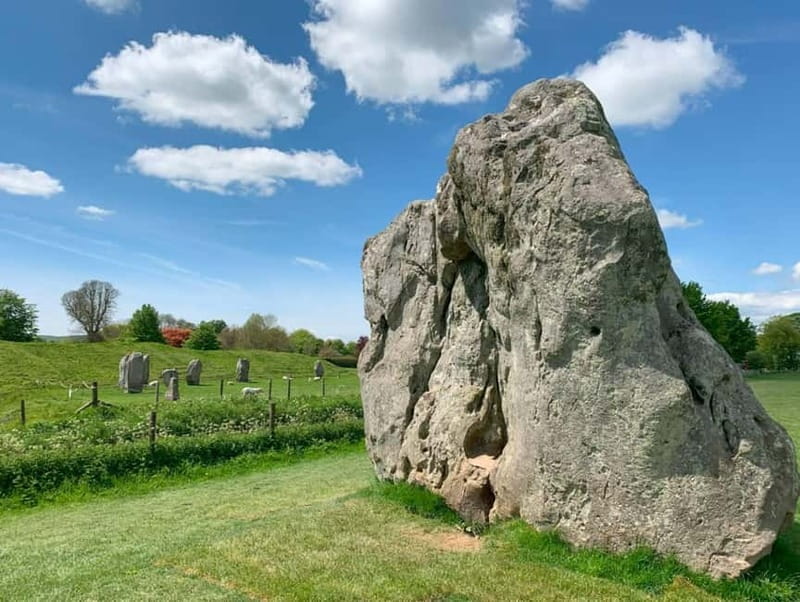 From London: Stonehenge & The Stone Circles of Avebury Tour - Stonehenge with an audio guide: seeing the famous stones on your terms