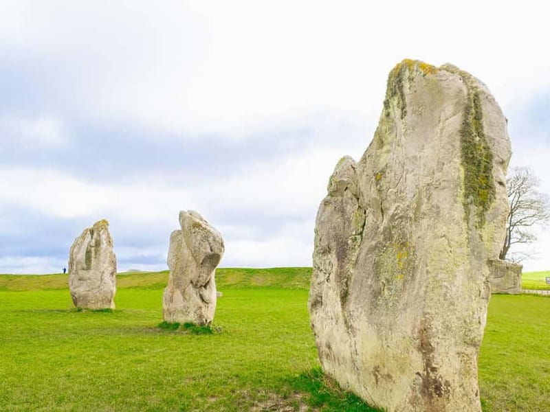 From London: Stonehenge & The Stone Circles of Avebury Tour - Guides and drivers: why this day trip often feels personal