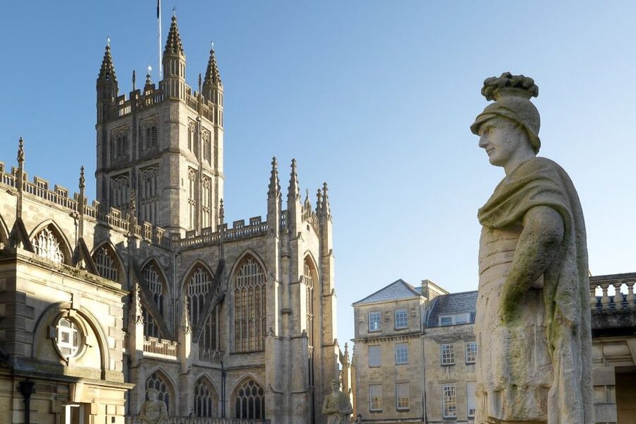 From London: Stonehenge, Windsor, and Bath Small Group Tour - The 11-hour schedule: when the driving is actually part of it