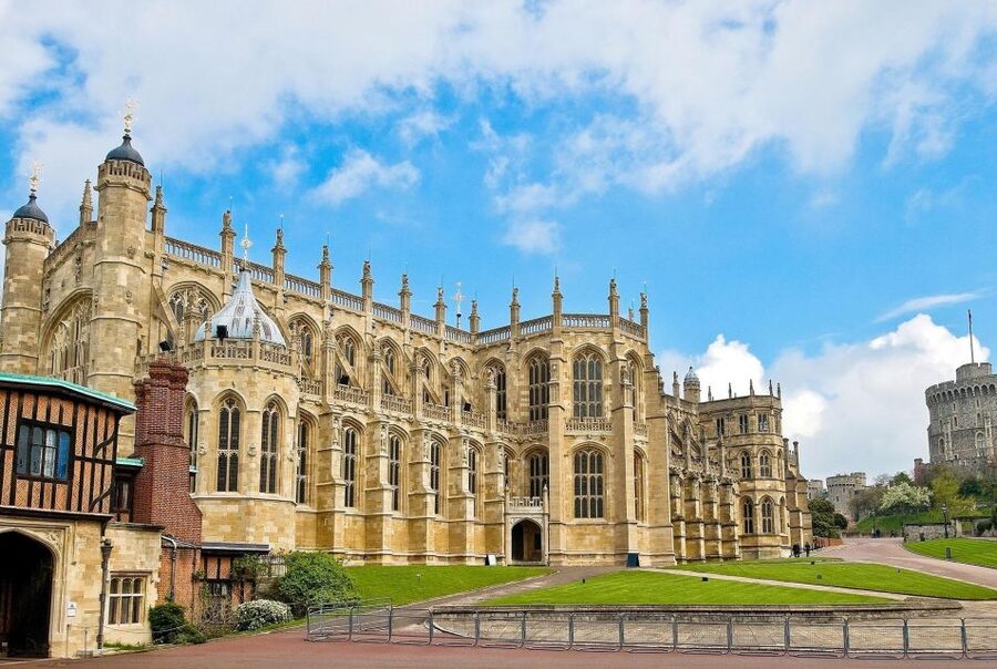 From London: Stonehenge & Windsor Tour - Windsor Castle: State Apartments, St George’s Chapel, and the feeling of continuity