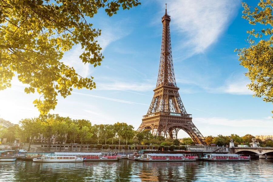 From London: Unescorted Day Trip to Paris - Getting to Galeries Lafayette from Gare du Nord area