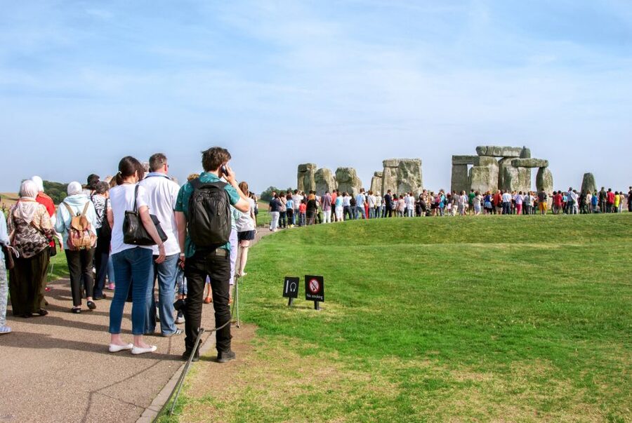 From London: Windsor Castle, Bath, and Stonehenge Day Trip - A long-day London trip that hits three major targets