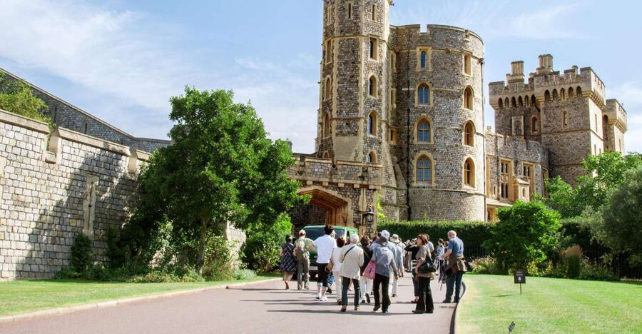 From London: Windsor Castle, Bath, and Stonehenge Day Trip - Pulteney Bridge and Georgian architecture strolls