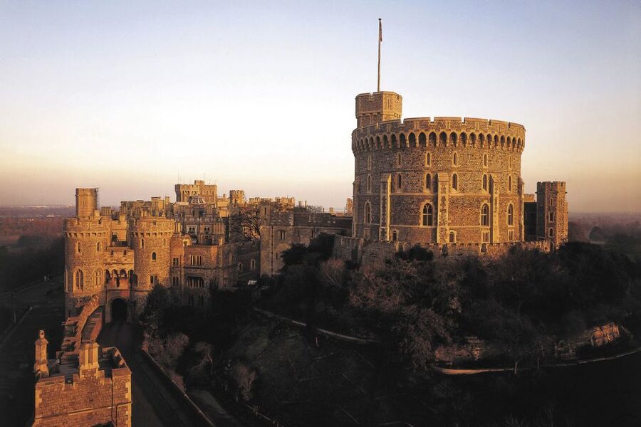 From London: Windsor Castle Royal Afternoon Sightseeing Tour - Queen Mary’s Dolls’ House: the miniature stop that actually has personality