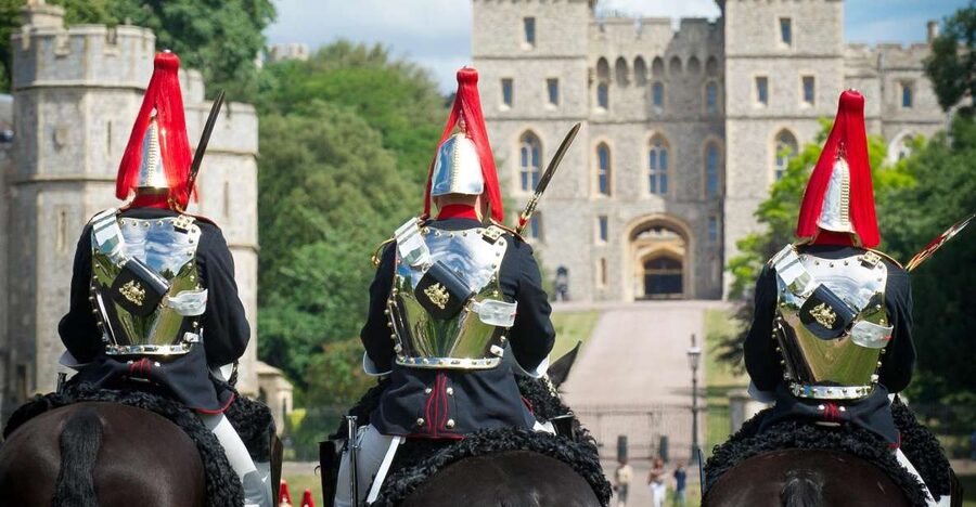 From London: Windsor, Stonehenge & Oxford Private Car Tour - How the Private Car Day Keeps You Moving (and Why That Matters)