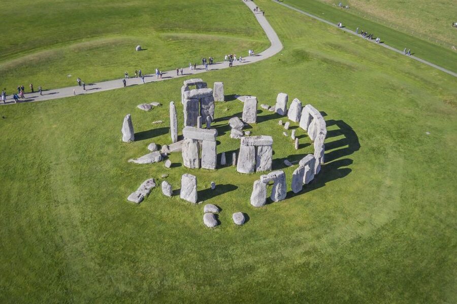 From London: Windsor, Stonehenge, & Salisbury Cathedral Trip - Dates and closures that can affect what you see