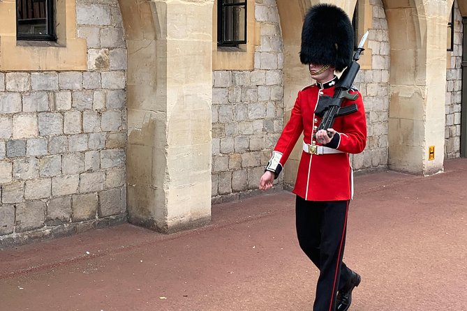 Full Day Excursion Royal London & Windsor in an Iconic London Black Cab - Windsor Castle: the longest stop and the pay-off moment
