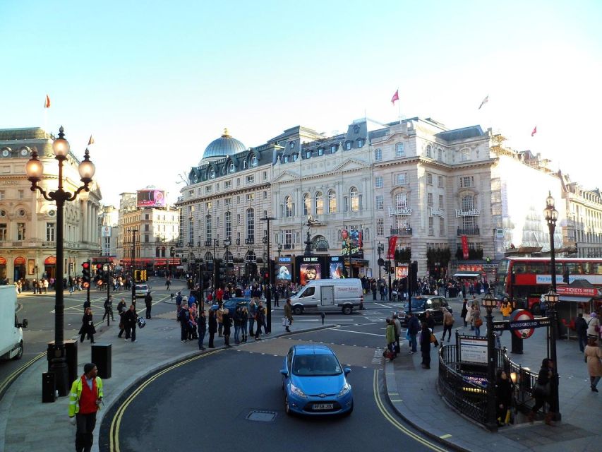 Full Day London Private Tour Including London Pass - Buckingham Palace: photo stop, changing of the guard, and the Queen’s Gallery
