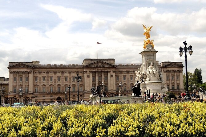 Full Day London Private Tour with Admission to Iconic Landmarks - Thames River: The Included City Cruise Break and Why It’s Worth It
