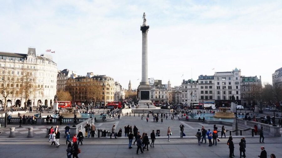 Full Day London Tour in a Private Vehicle with Admission - Buckingham Palace: Queen’s Gallery plus changing of the guard