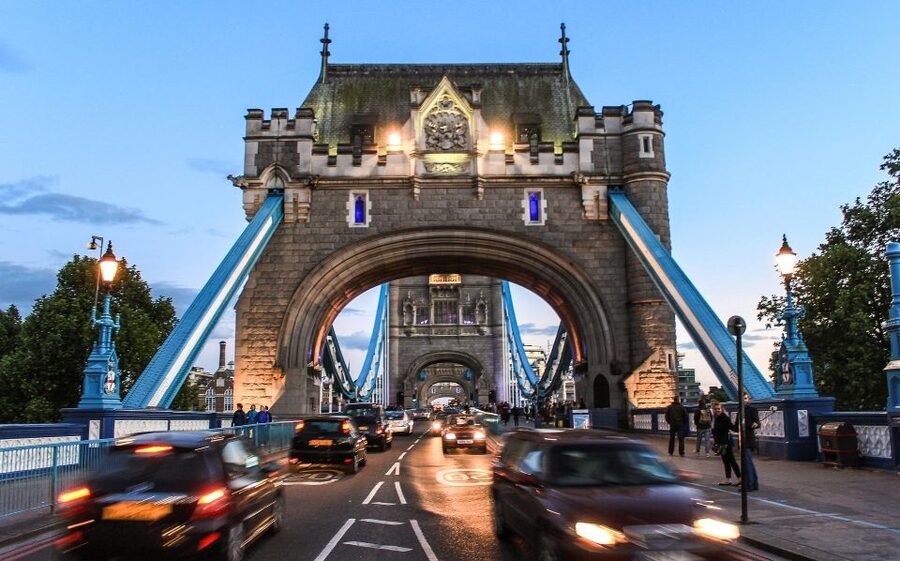 Full Day London Tour in a Private Vehicle with Admission - Windsor Castle and Hampton Court Palace: real day-trip territory in 8 hours
