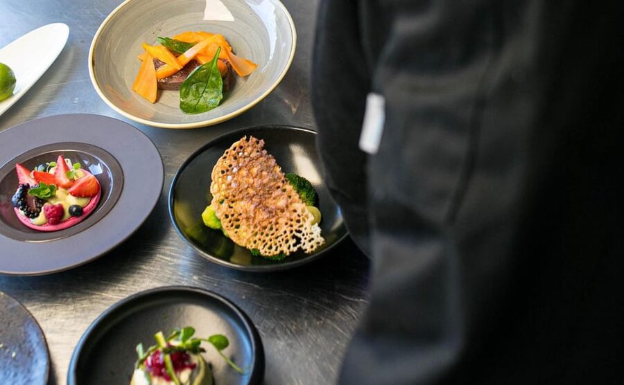 Gastronomic 6-course fine-dining dinner on Luxury London Bus - Who This Bus Dinner Fits Best