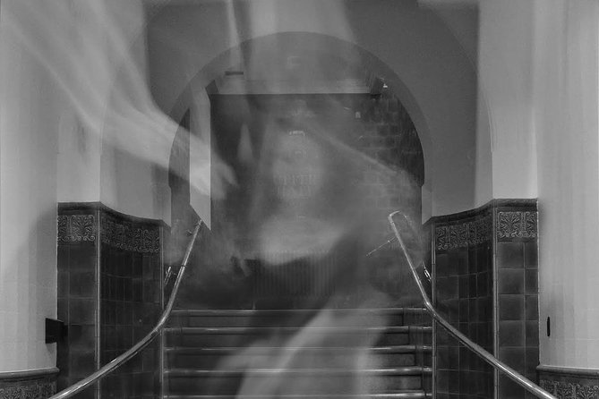 Ghastly Ghost Walking Tour in London - A 2-hour Ghastly Ghost Walk in the City After Dark