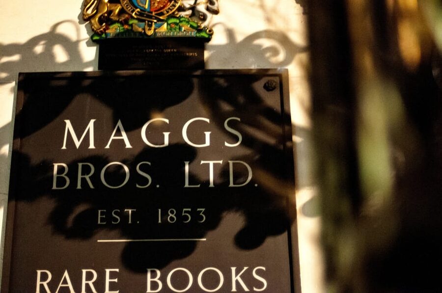 Ghosts and Legends of Mayfair Walking Tour - London - Group pace, timing, and what to expect from the walk