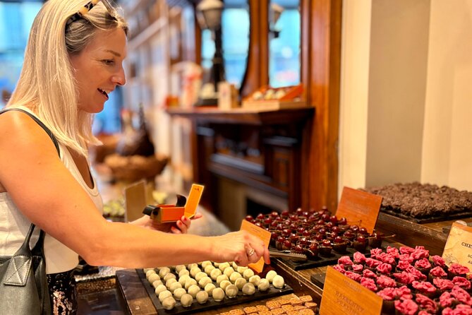 Greenwich Food & Drink Experience W/ Painted Hall & Queen's House - Gin at the Old Brewery and chocolates at Dark Sugars