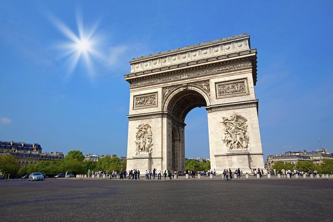 Guided Paris Day Trip from London by Train with Seine Cruise - Seine Cruise Near the Eiffel Tower: A One-Hour Reset
