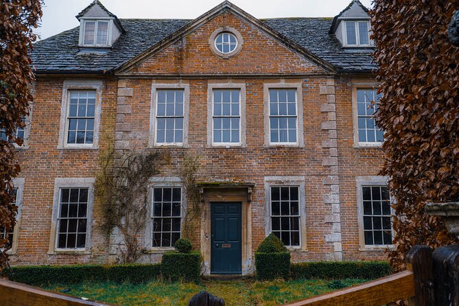 Guided Tour of Harry Potter Film Locations of Lacock & Cotswolds - A 10-hour Harry Potter day that stays practical
