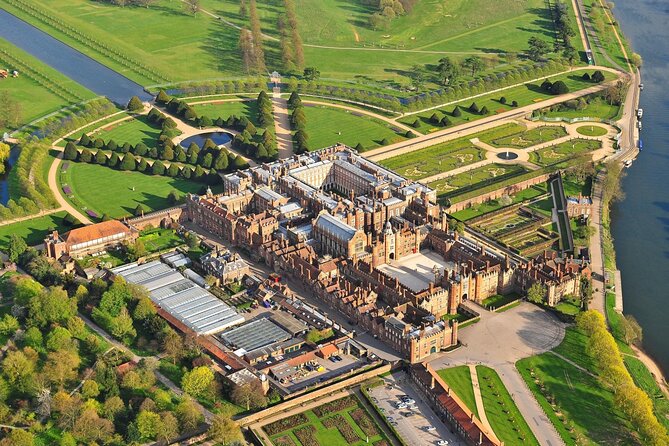 Hampton Court Guided Tour. Full day Access & High Tea - A Small-Group Hampton Court Day With Full Palace Access