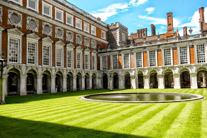 Hampton Court Guided Tour. Full day Access & High Tea - How to Use Your Full-Day Pass After Tea