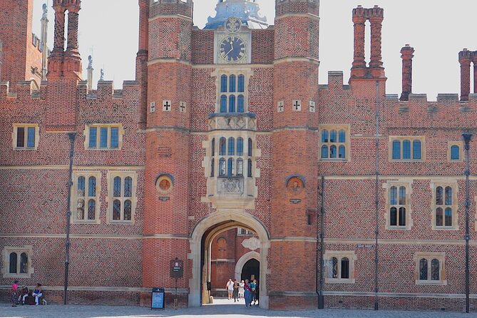 Hampton Court Guided Tour. Full day Access & High Tea - Price and Value: Why $212.12 Can Make Sense