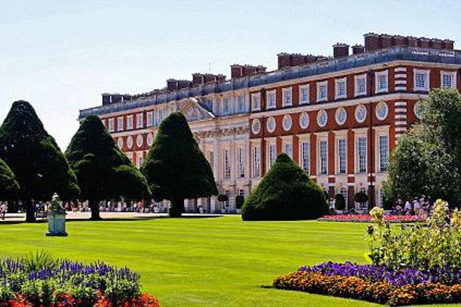 Hampton Court Palace Entrance Ticket - Entering with a mobile ticket: quick, but plan for the human flow