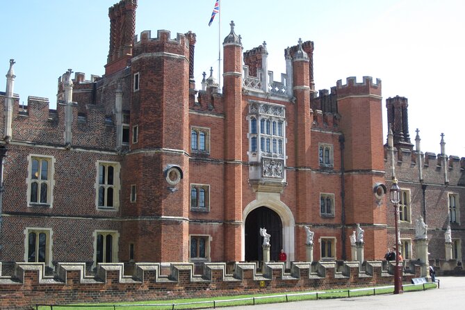 Hampton Court Palace Private Tour - discovering the excesses of Henry VIII - Key highlights to know before you go