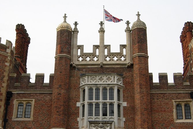 Hampton court palace private tour from London - Why a Hampton Court Palace private guide changes the whole day