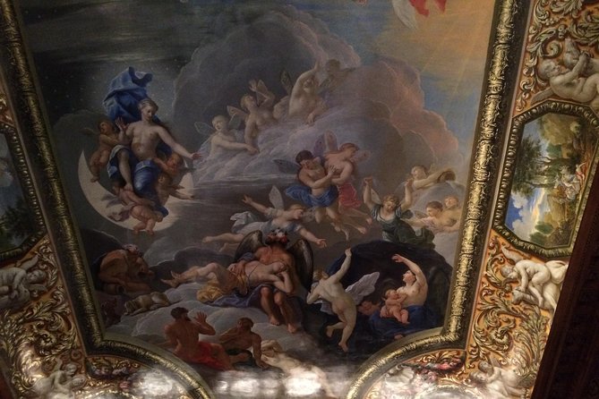 Hampton court palace private tour from London - Who should book this Hampton Court Palace private tour from London?