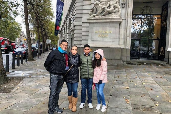 Harry Potter - Private London Taxi Tour - Ministry of Magic, Leaky Cauldron, and Platform 9¾