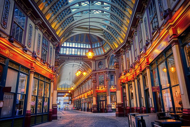 Harry Potter Private Tour in London - Whitehall: the telephone booth clue you can hunt for