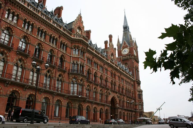 Harry Potter Private Tour in London - Westminster Bridge and Big Ben: film scenes on the Thames side